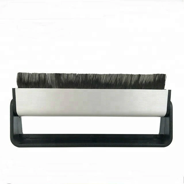 Anti-Static Carbon Fibre Vinyl Record Cleaning Brush - Image 5