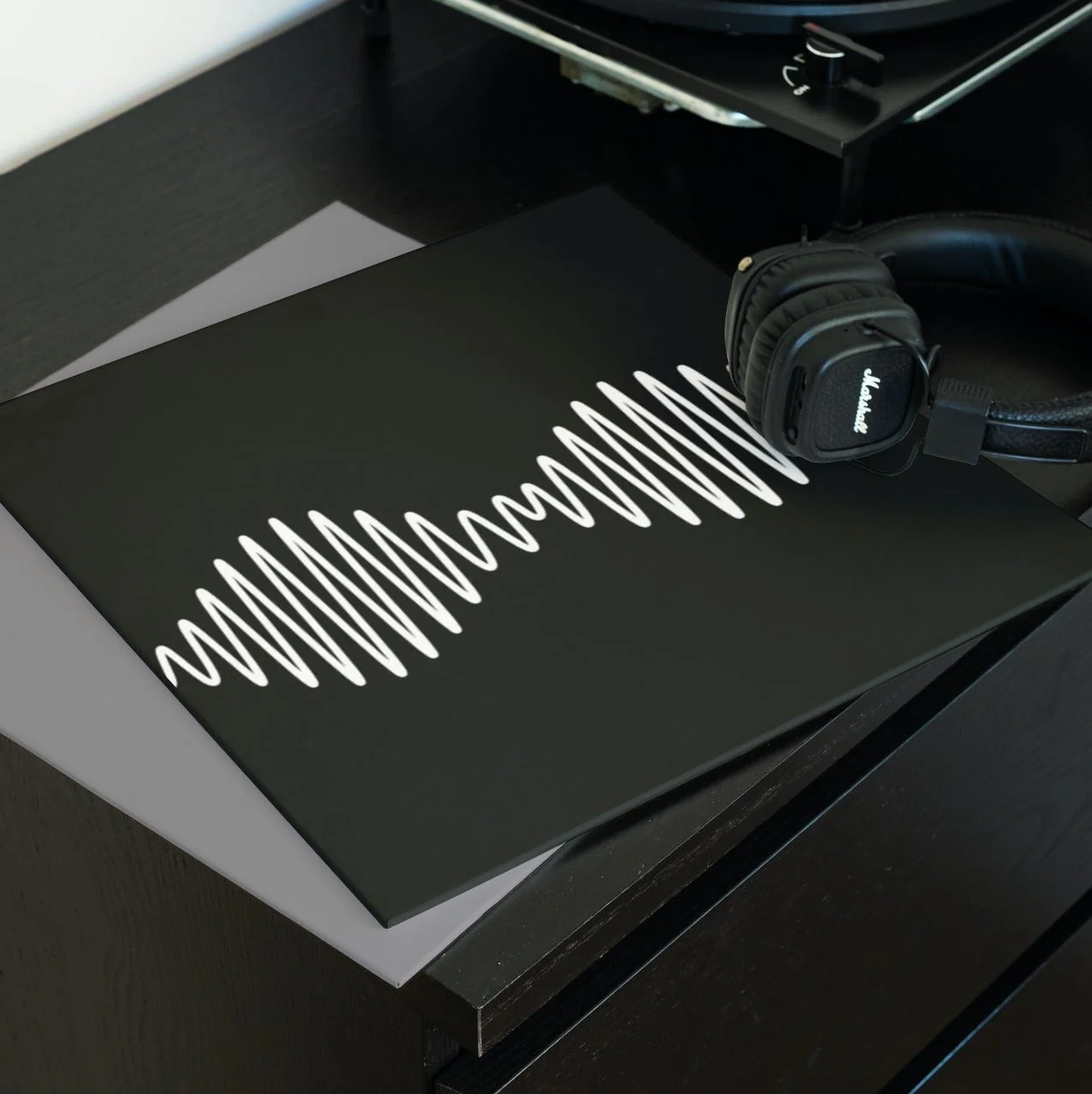 Arctic Monkeys - AM - Vinyl LP Record - Image 3