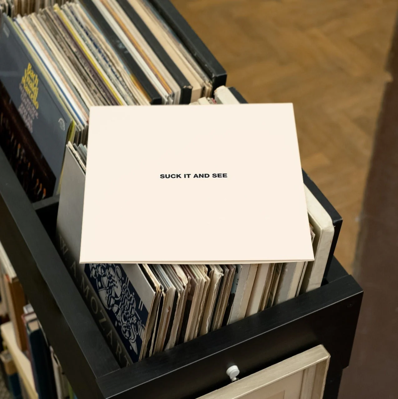 Arctic Monkeys - Suck It And See - Vinyl LP Record - Image 4