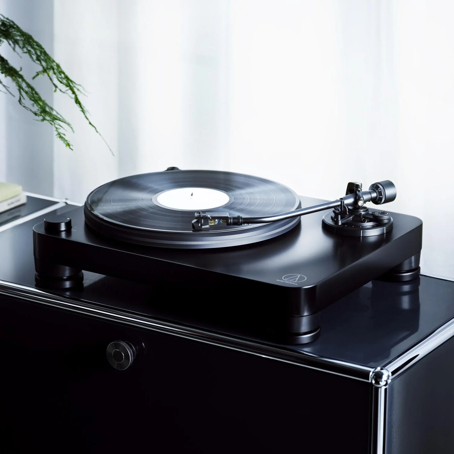 Audio Technica - AT-LP7X - Fully Manual Belt-Drive Turntable - Image 7