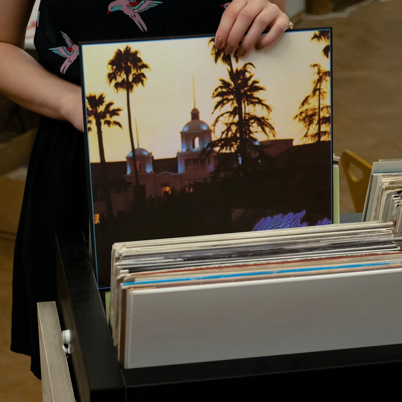 Eagles - Hotel California - Vinyl LP Record - Image 4