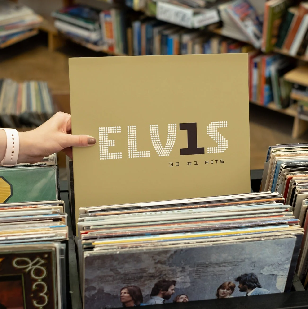 Elvis Presley - ELV1S 30 #1 Hits - Vinyl LP Record - Image 2