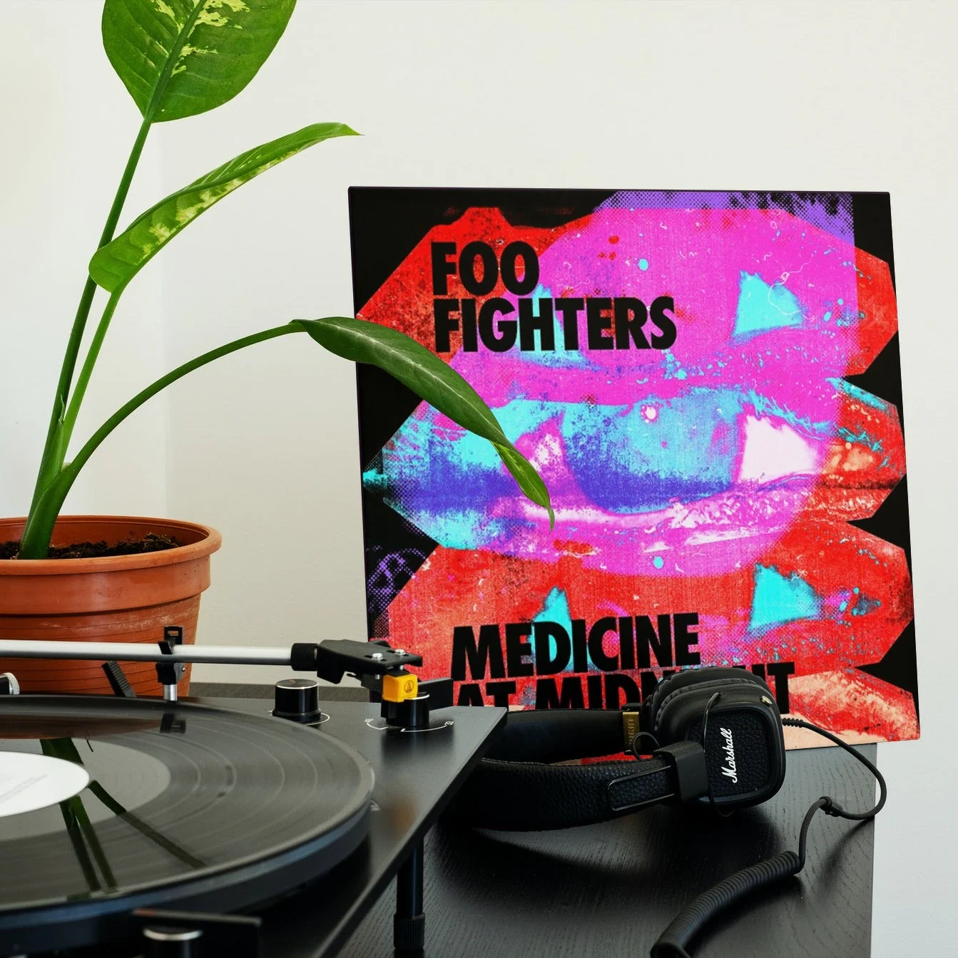 Foo Fighters - Medicine At Midnight - Vinyl LP Record - Image 3