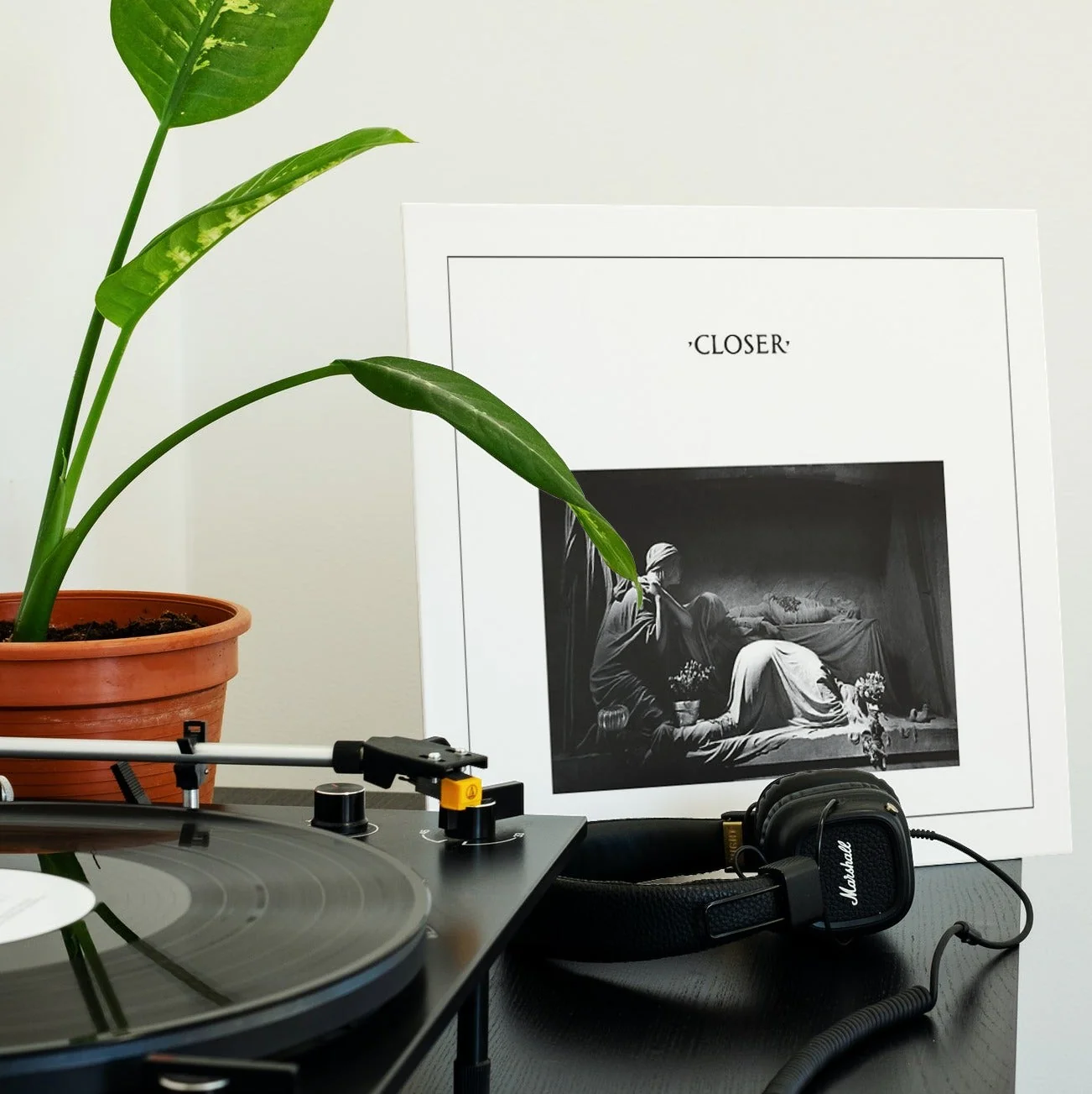 Joy Division - Closer - 40th Anniversary Clear Vinyl LP Record - Image 3