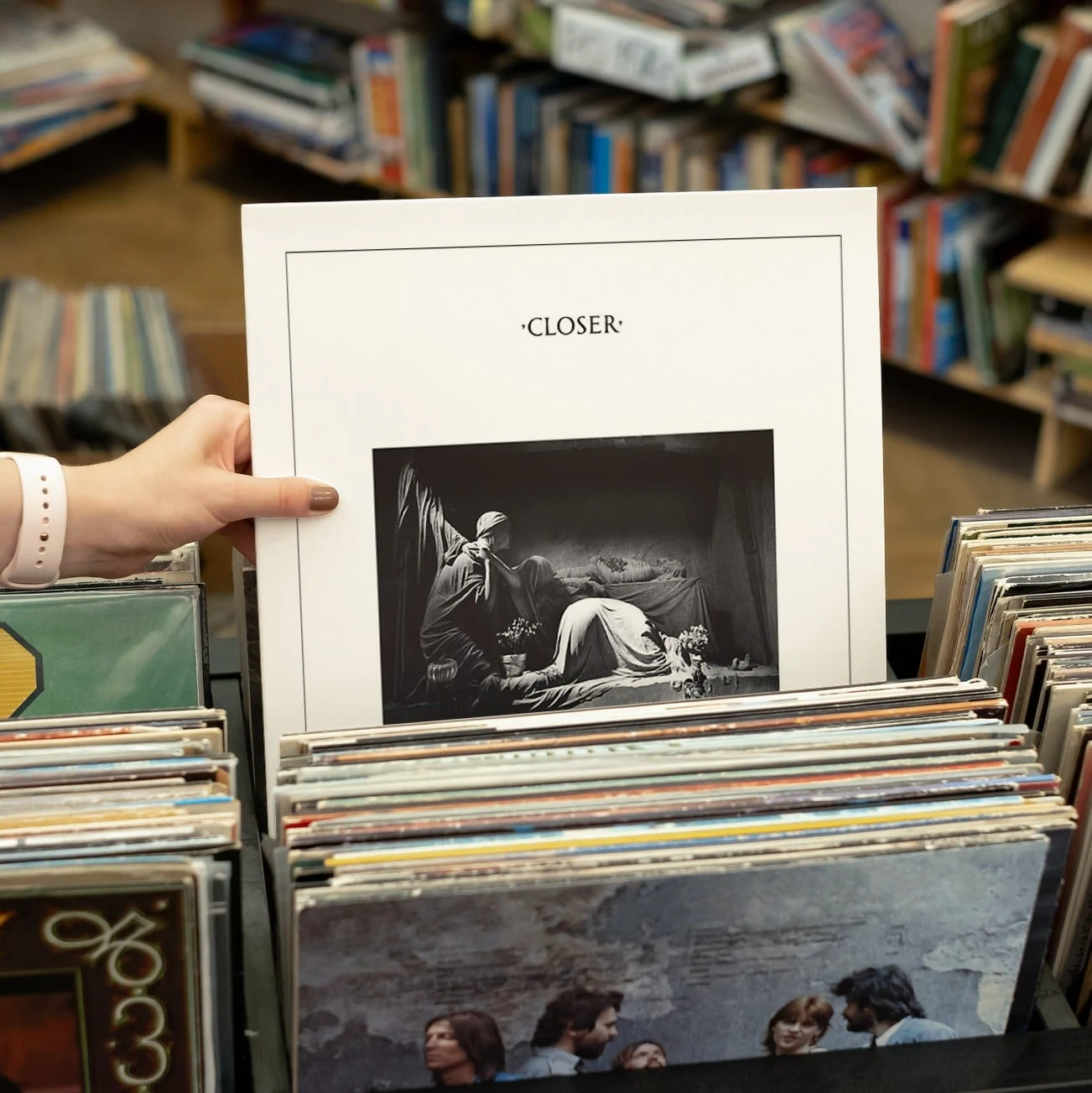 Joy Division - Closer - 40th Anniversary Clear Vinyl LP Record - Image 4
