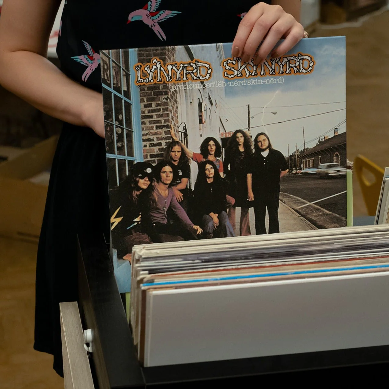 Lynyrd Skynyrd - (Pronounced 'Lĕh-'nérd 'Skin-'nérd) - Vinyl LP Record - Image 2