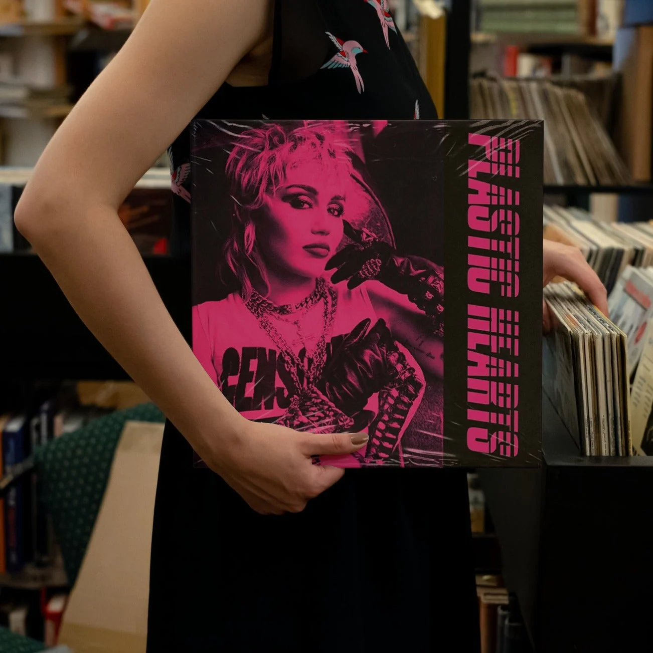 Miley Cyrus - Plastic Hearts - Vinyl LP Record - Image 4