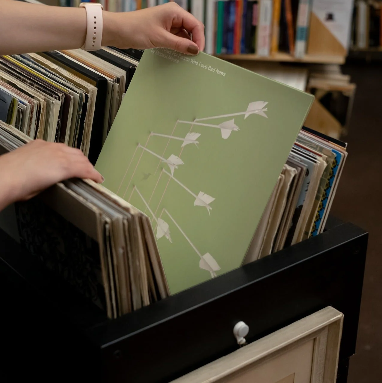 Modest Mouse - Good News For People Who Love Bad News - Vinyl LP Record - Image 4
