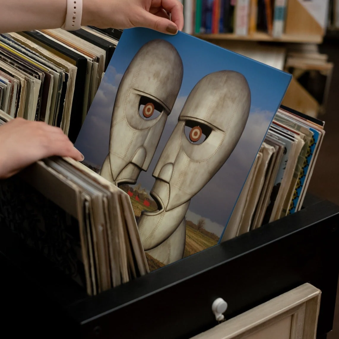Pink Floyd - The Division Bell - Vinyl LP Record - Image 4