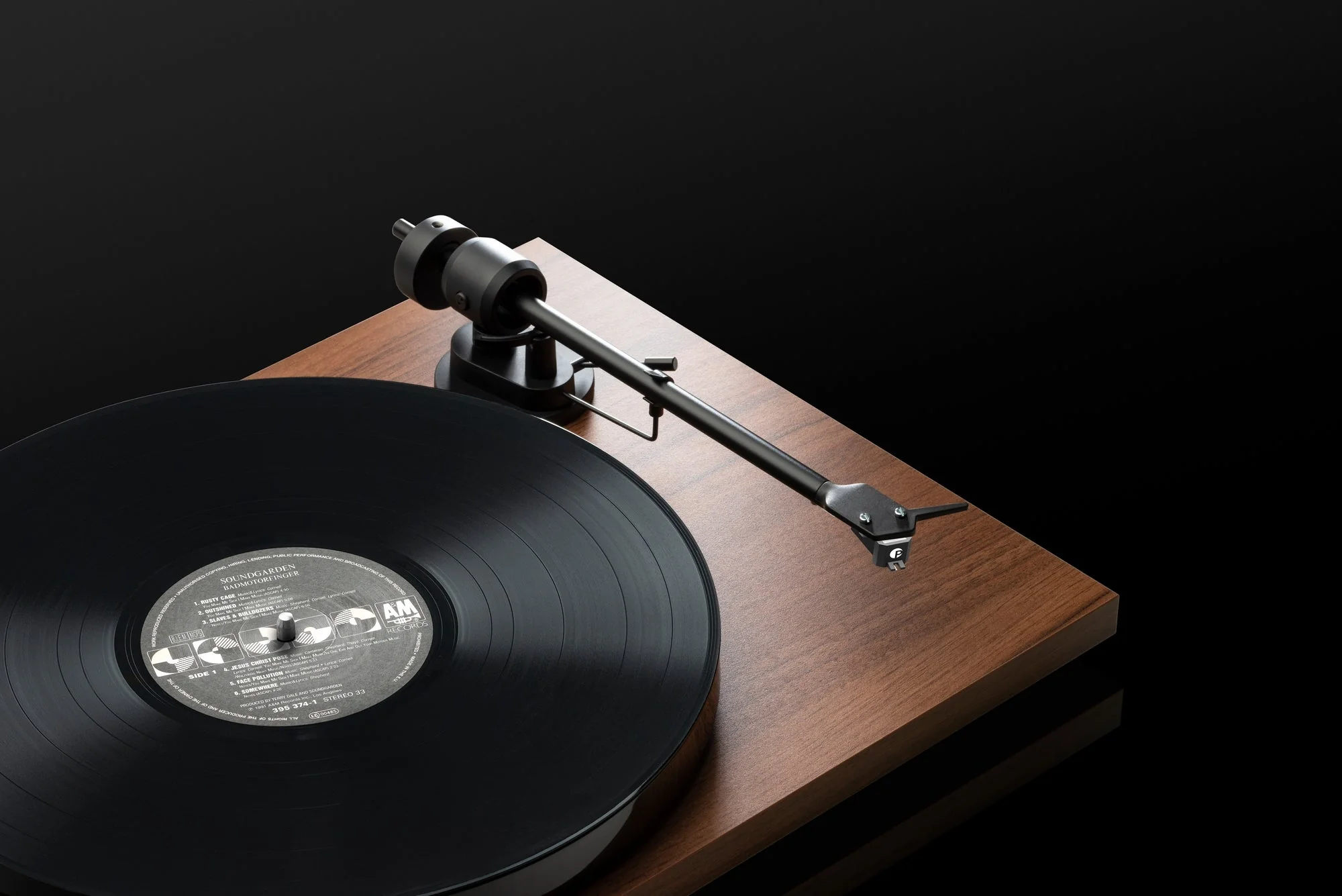 Pro-Ject E1 BT Turntable with Pick It MM E Cartridge - Image 5