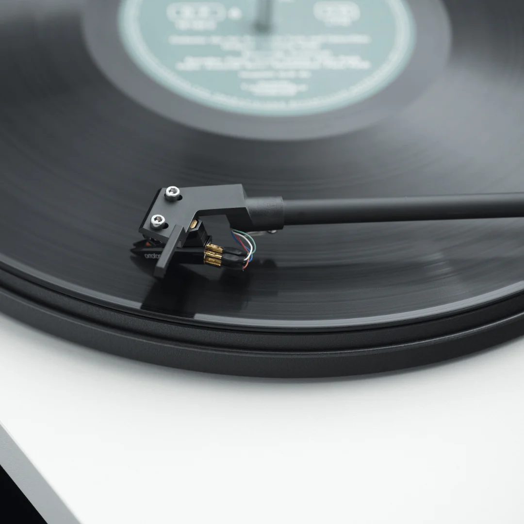 Pro-Ject Primary E Turntable with OM Cartridge - Image 6