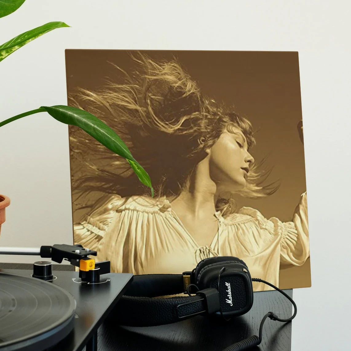 Taylor Swift - Fearless (Taylor's Version) - Vinyl LP Record - Image 3