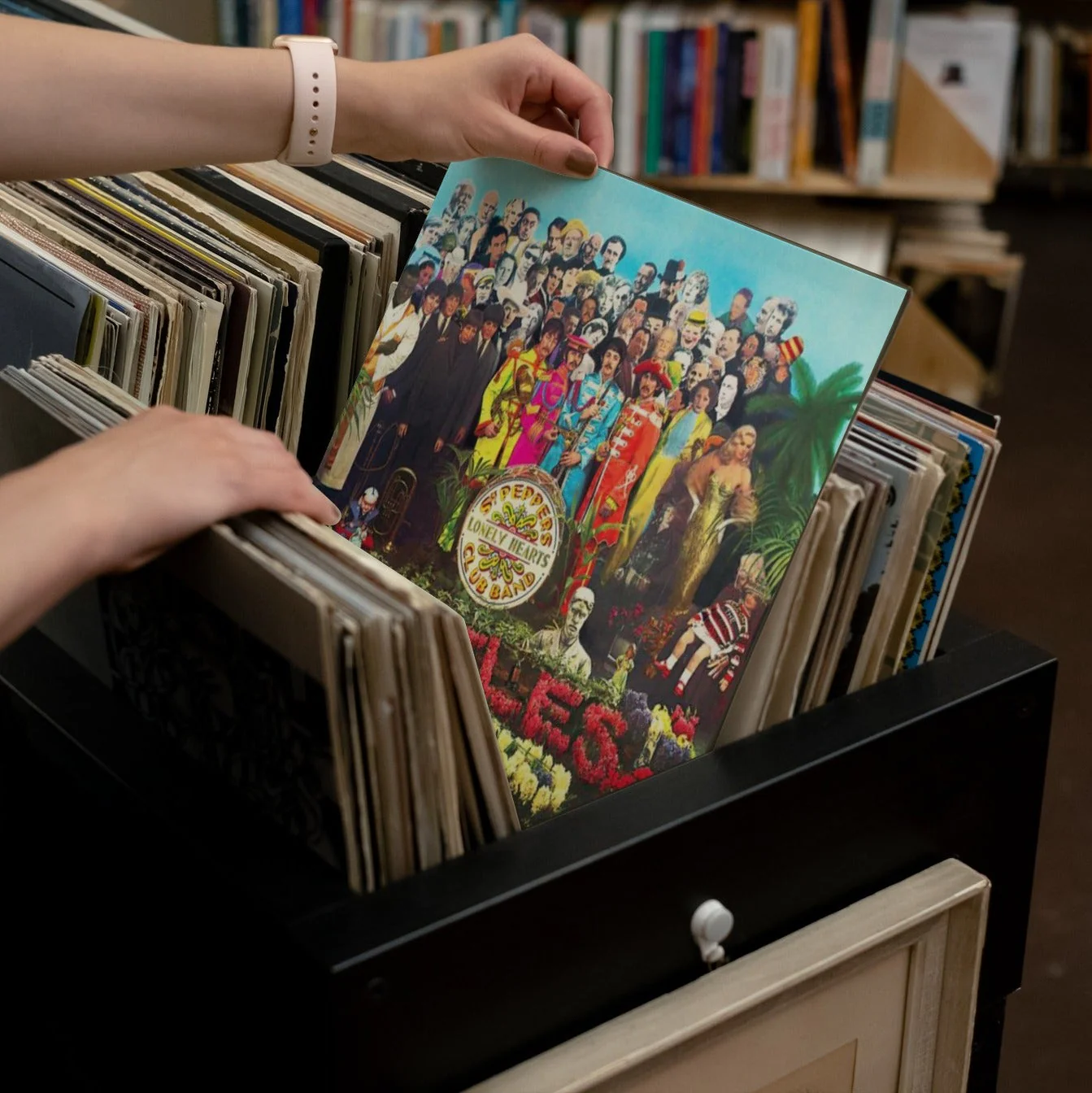 The Beatles - Sgt. Pepper's Lonely Hearts Club Band - Vinyl LP Record - Image 2